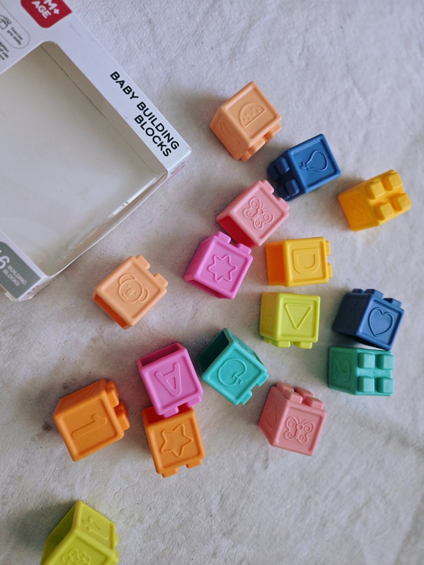 Игра с гумени блокчета- 16 бр.🖐️