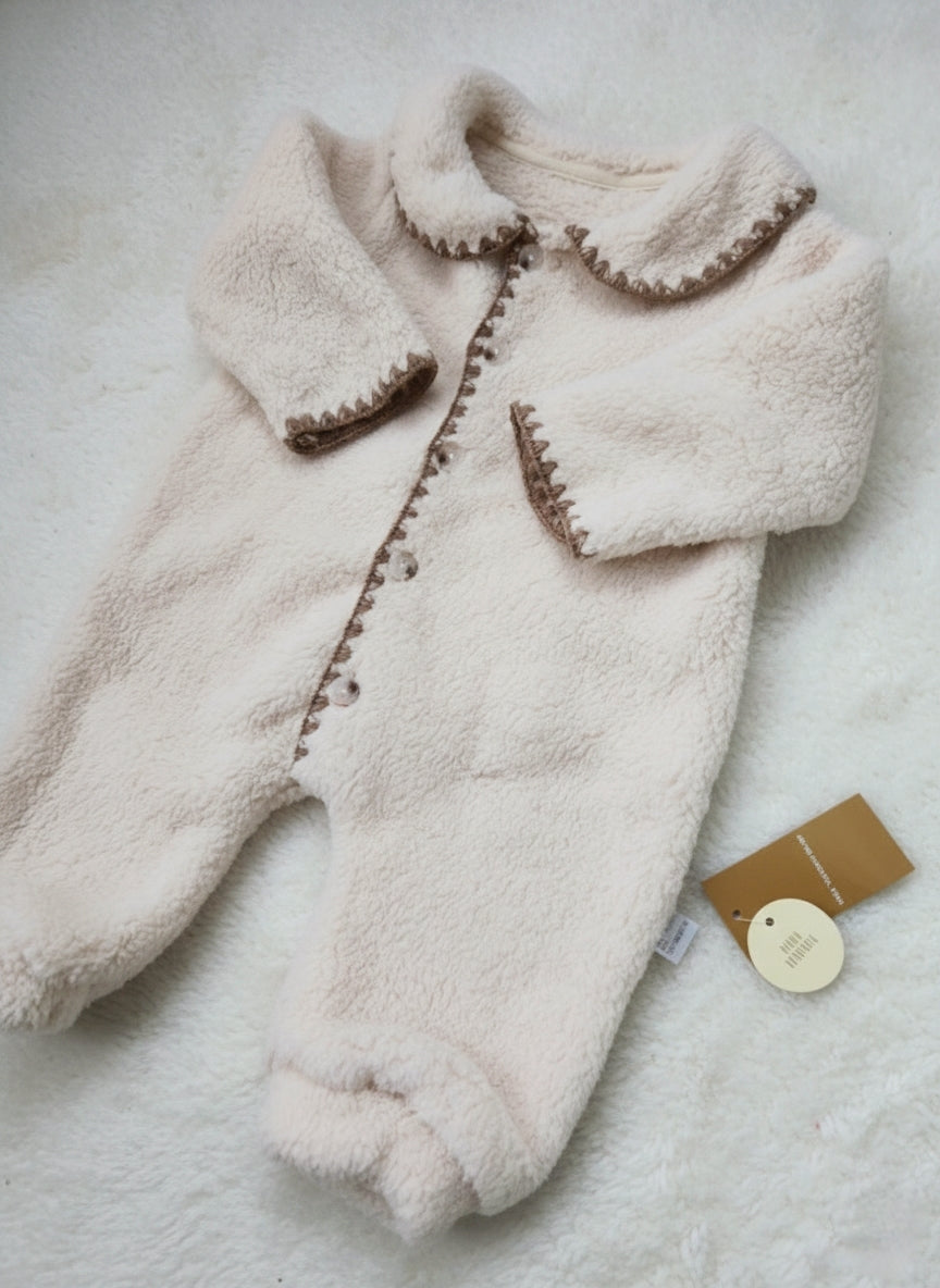 Топъл ромпър - светло-бежаво✨