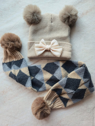 Комплект шапка+шал за нея✨